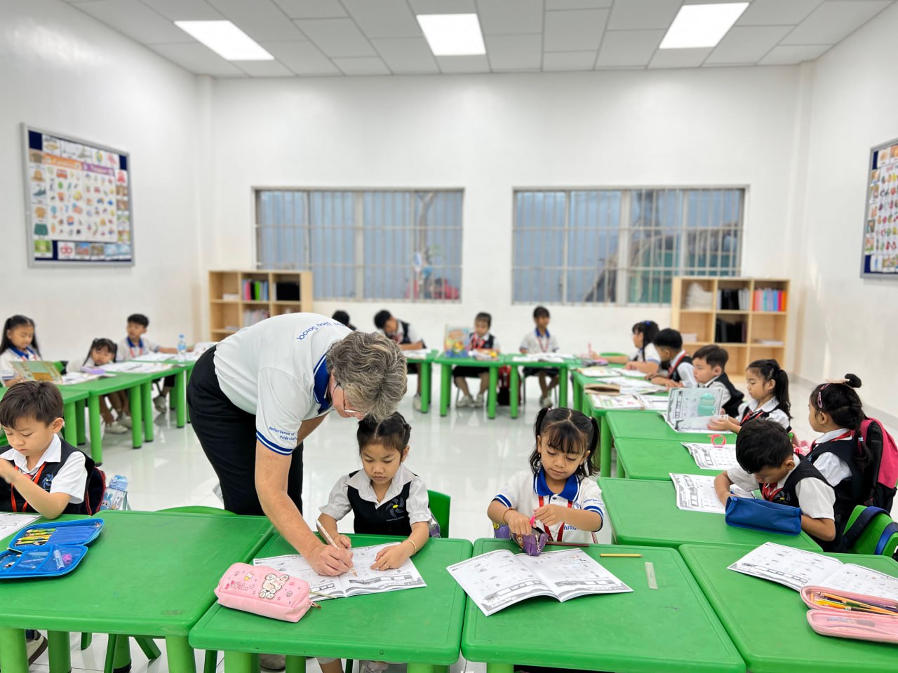 Kindergarten English Program